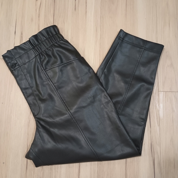 Madewell Pants - Madewell vegan leather paper bag pants